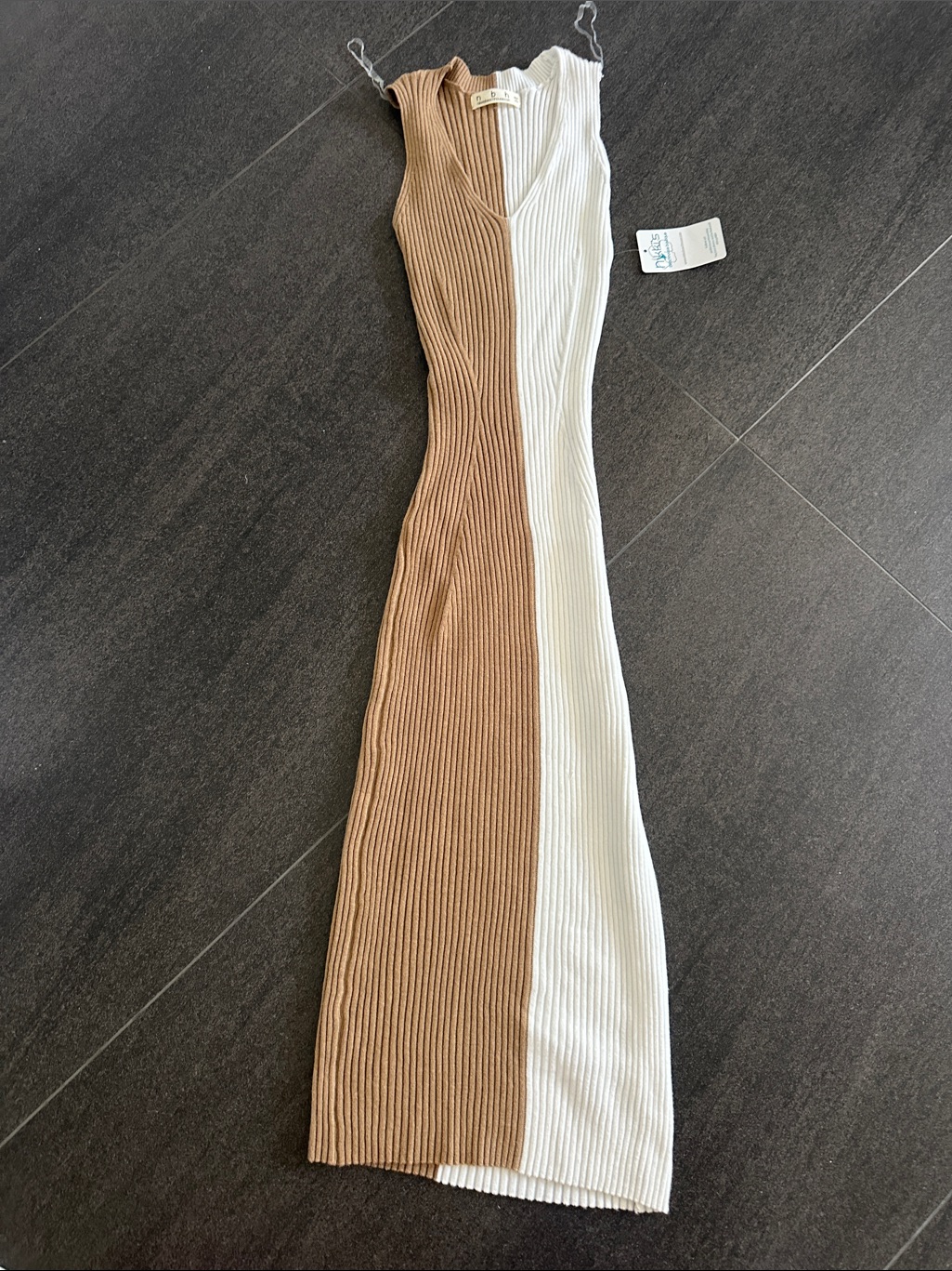 Sleeveless Colorblock Ribbed Maxi Dress In Beige And White